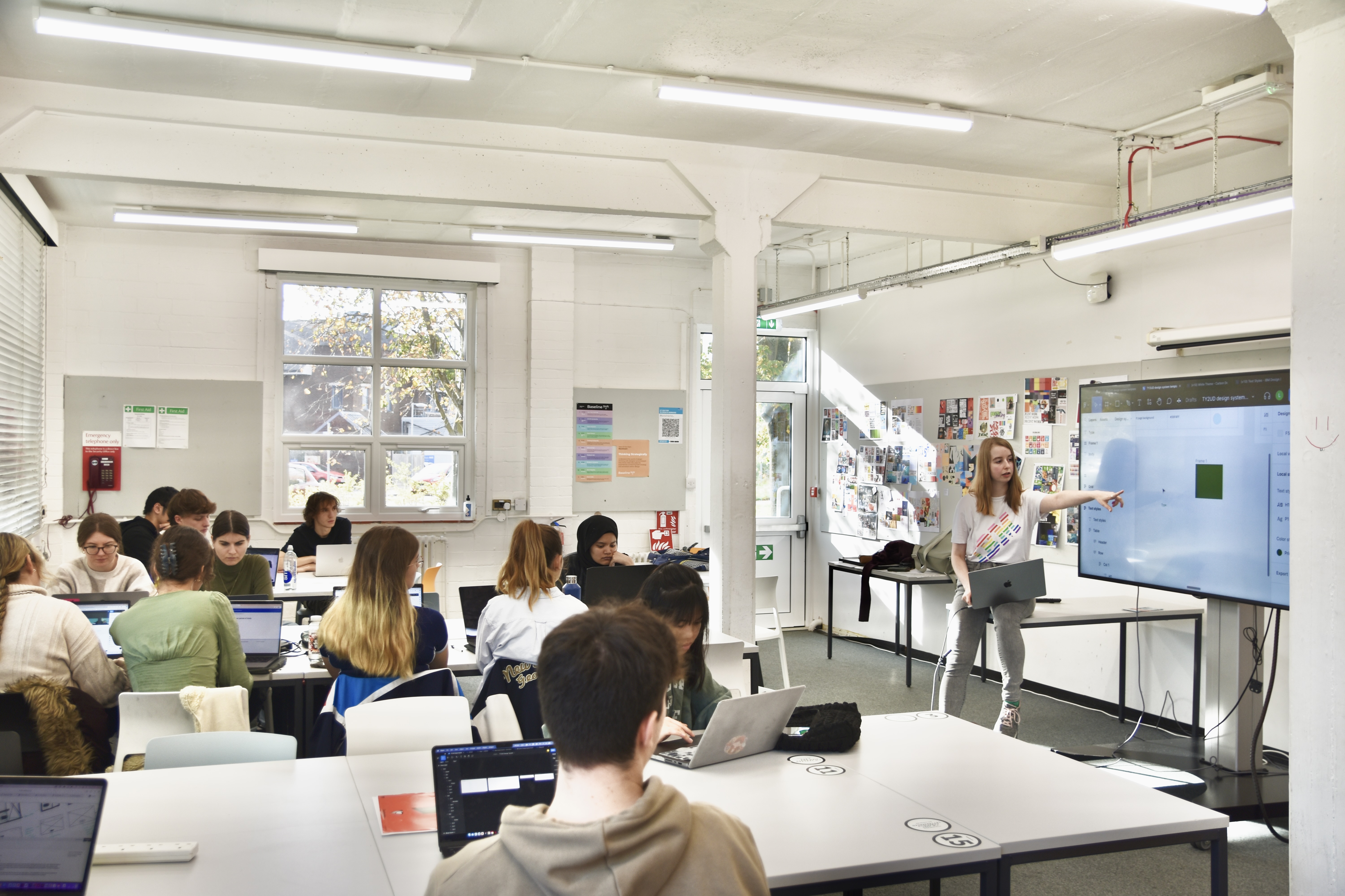 Laura lecturing design students at the University of Reading.